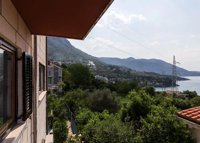 Kisic-three Bedroom With Sea View Mlini